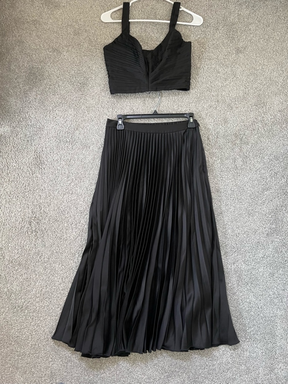 Abercrombie & Fitch Black Pleated Midi Skirt